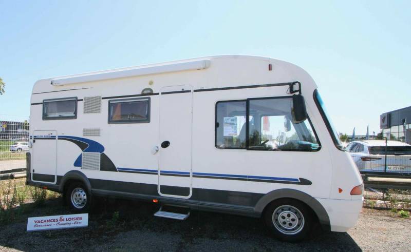 Camping-car intégral occasion, lit sur soute, moins de 7 m,  EURA MOBIL 660 UBL, à Roques, proche de Toulouse (31)