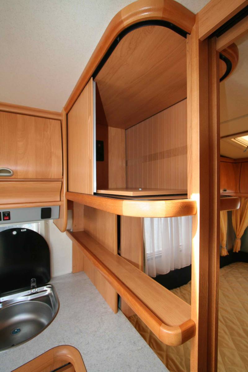 Caravane Occasion 4 couchages, lit à la française, Hobby 460 UFe Excellent, à Roques Proche de Toulouse (31)