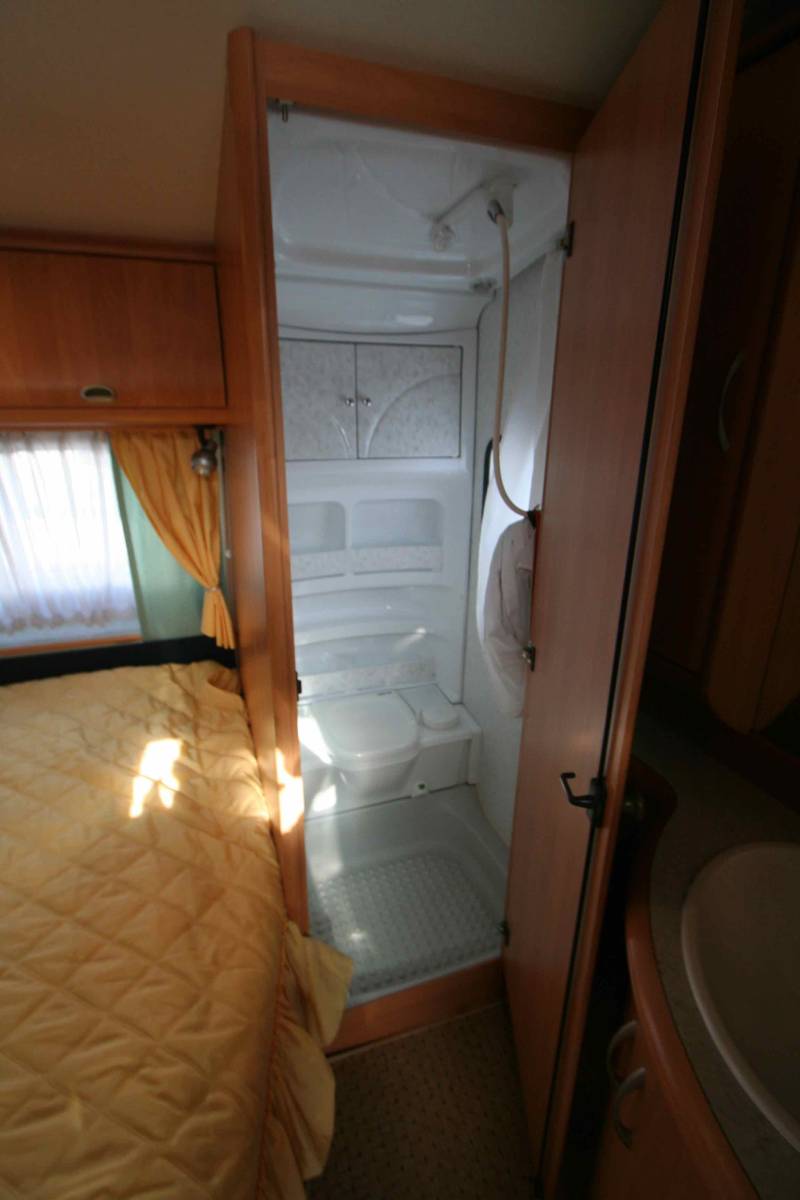 Achat Caravane Occasion 4 couchages, lit à la française, Hobby 460 UFe Excellent, à Roques Proche de Toulouse (31)