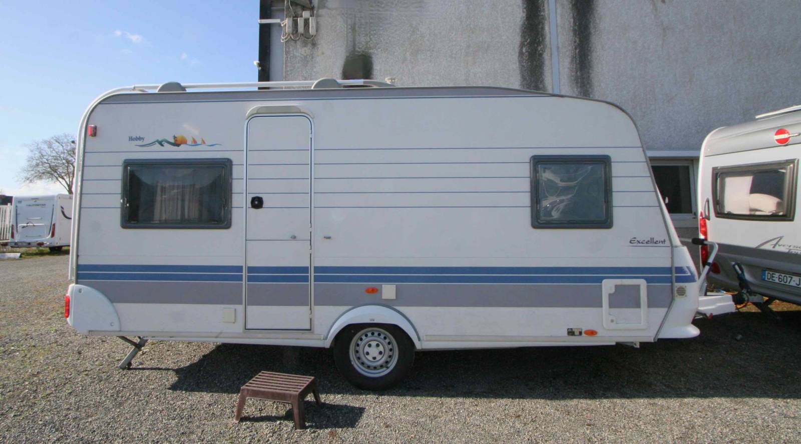 Caravane Occasion 4 couchages, lit à la française, Hobby 460 UFe Excellent, à Roques Proche de Toulouse (31)