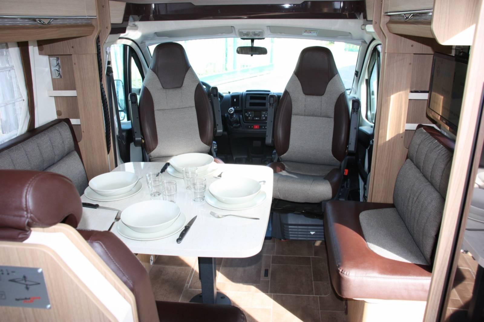 Vend Camping-car profilé occasion, lit central, Dethleffs 4Travel T7156-4, à Toulouse, Midi-Pyrénées