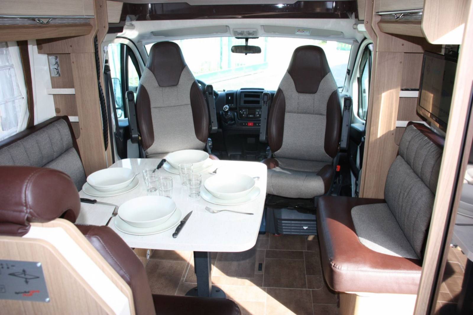 Camping-car profilé occasion, lit central, Dethleffs 4Travel T7156-4, à Toulouse, Midi-Pyrénées