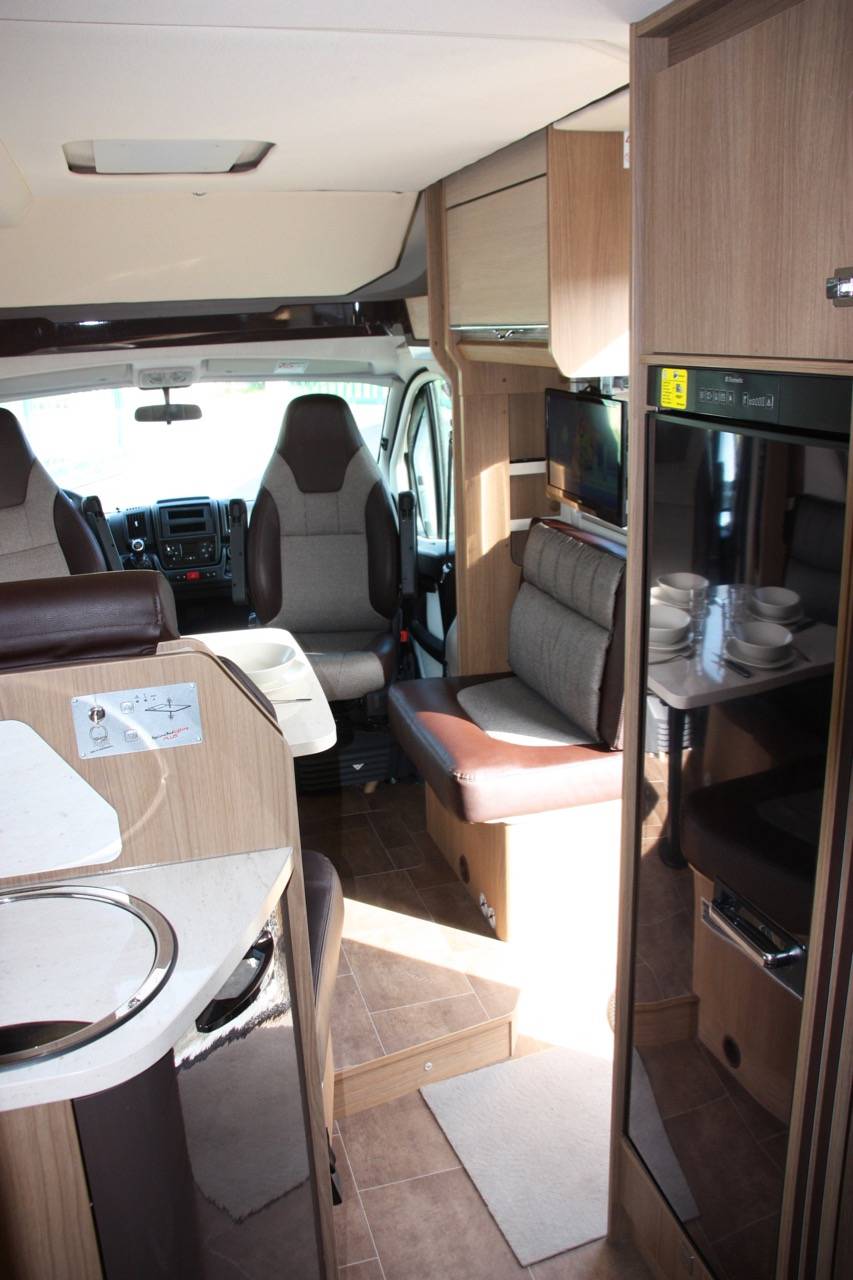 Vend Camping-car profilé occasion, lit central, Dethleffs 4Travel T7156-4, à Toulouse, Midi-Pyrénées