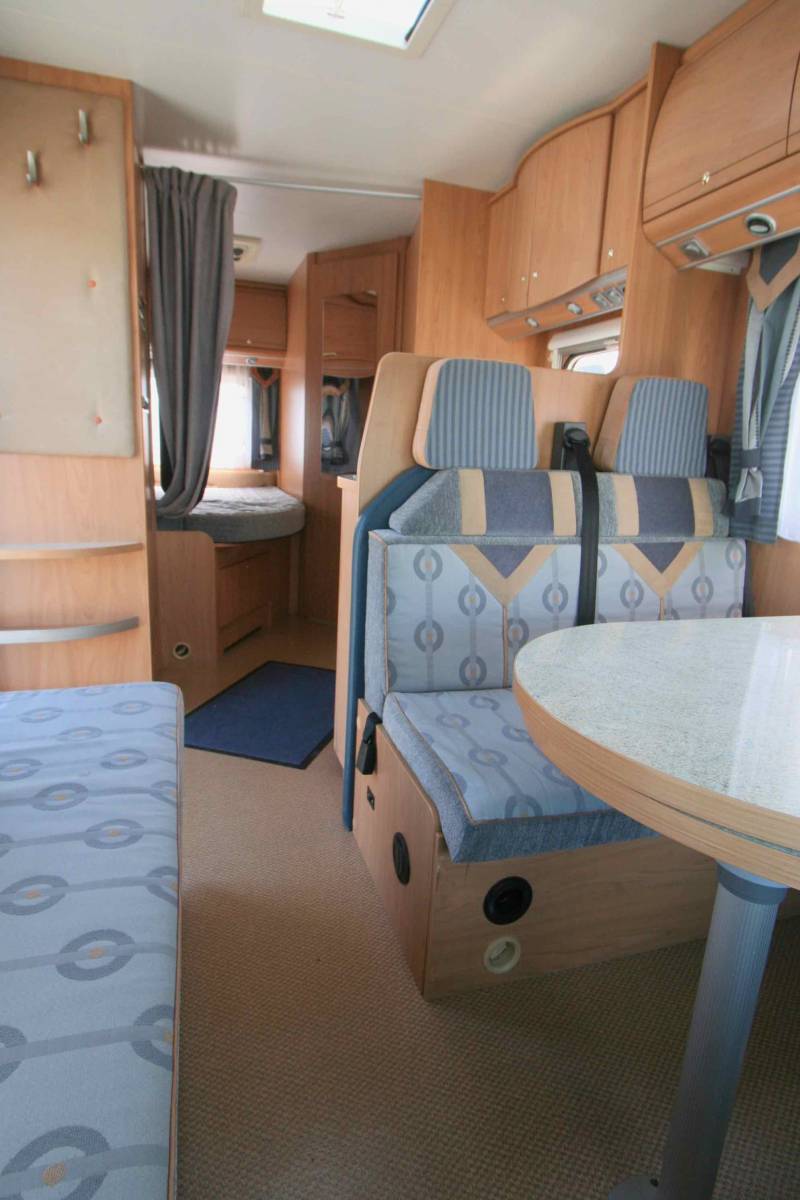 Camping-car capucine occasion, 4 places, lit à la française, Bürstner A 625, à Roques, proche de Toulouse (31)