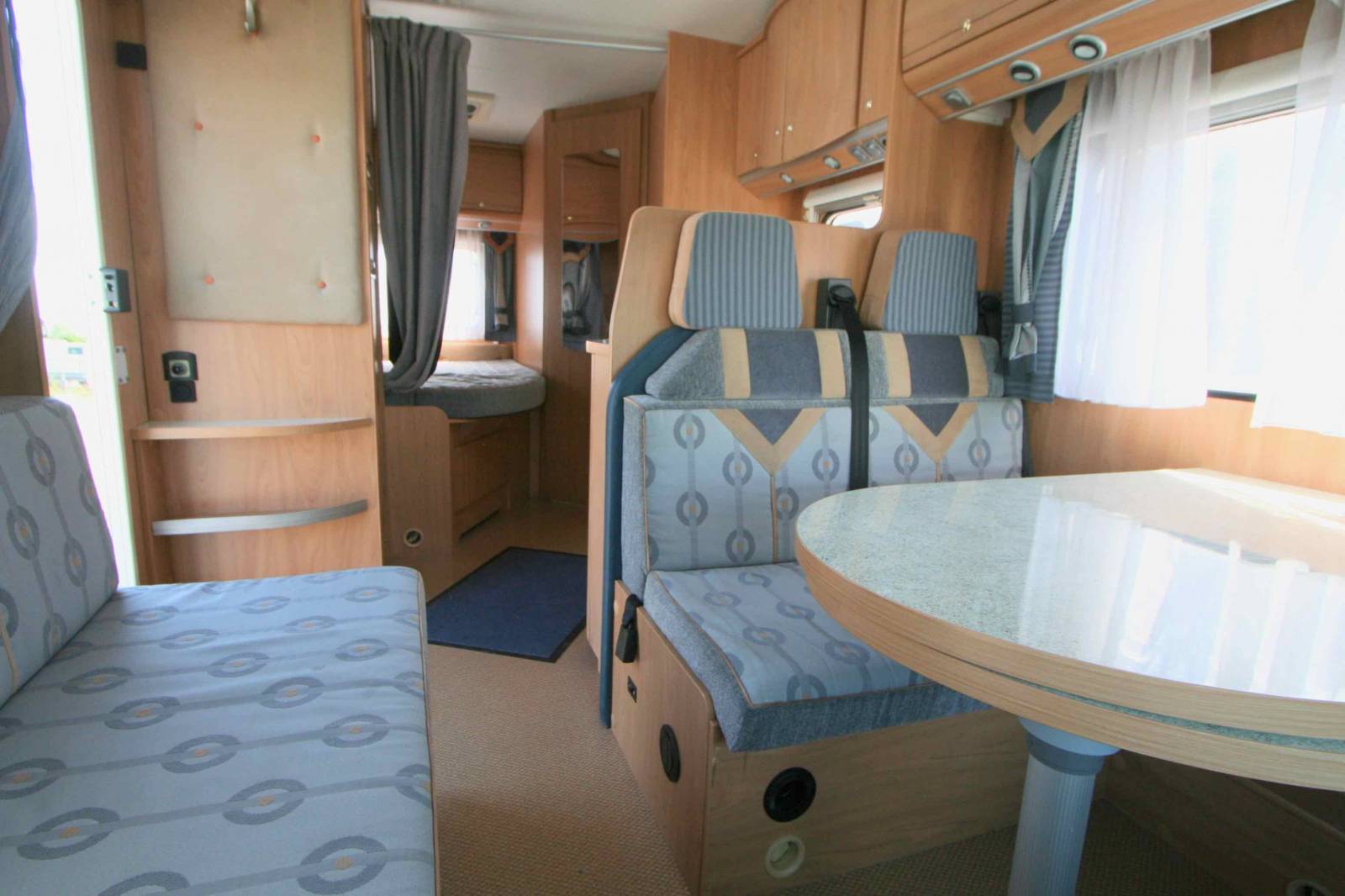 Camping-car capucine occasion, 4 places, lit à la française, Bürstner A 625, à Roques, proche de Toulouse (31)