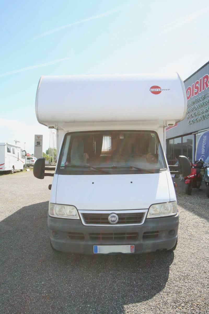 Achat Camping-car capucine occasion, 4 places, lit à la française, Bürstner A 625, à Roques, proche de Toulouse (31)
