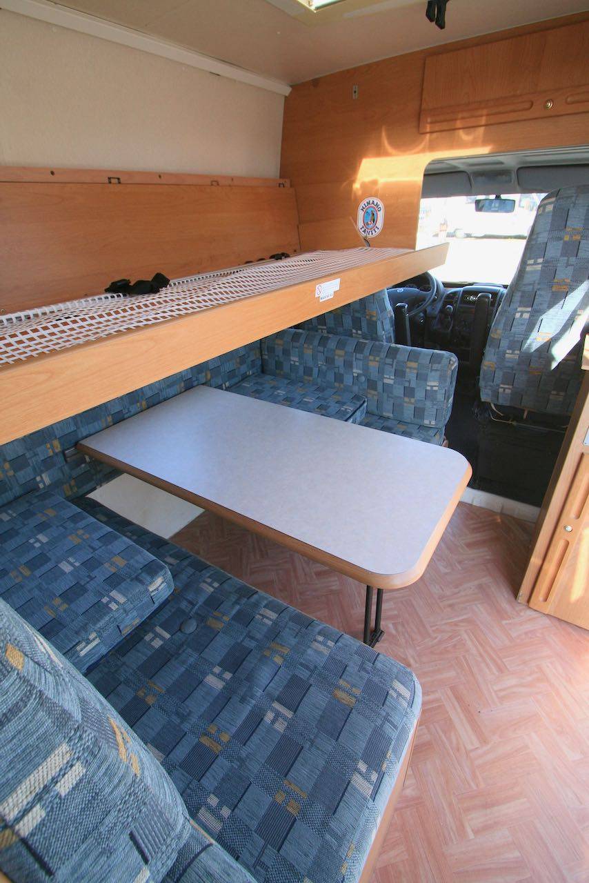 Vend Fourgon aménagé occasion, moins de 6 m, 3 couchages, Adria Van, à Roques proche de Toulouse (31)