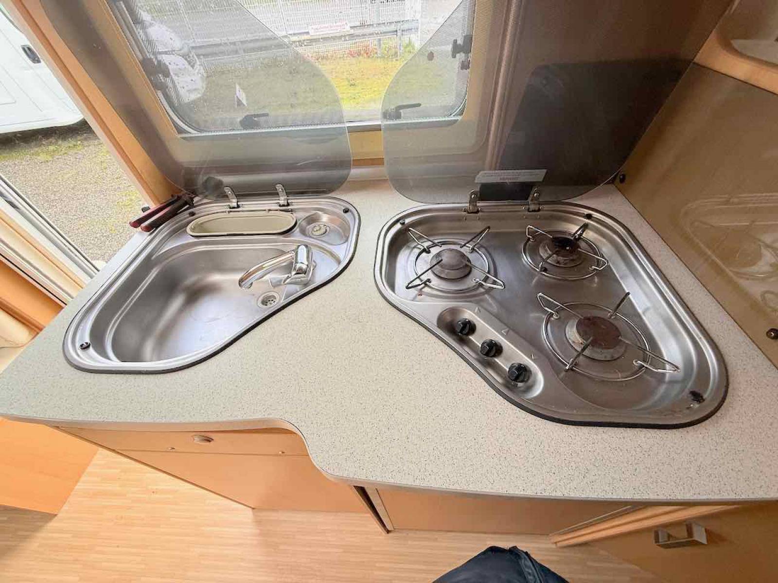 Camping-car Profilé Occasion, Lits jumeaux, grande soute, TEC AdvanTec 654 Ti, à Roques, proche de Toulouse (31)