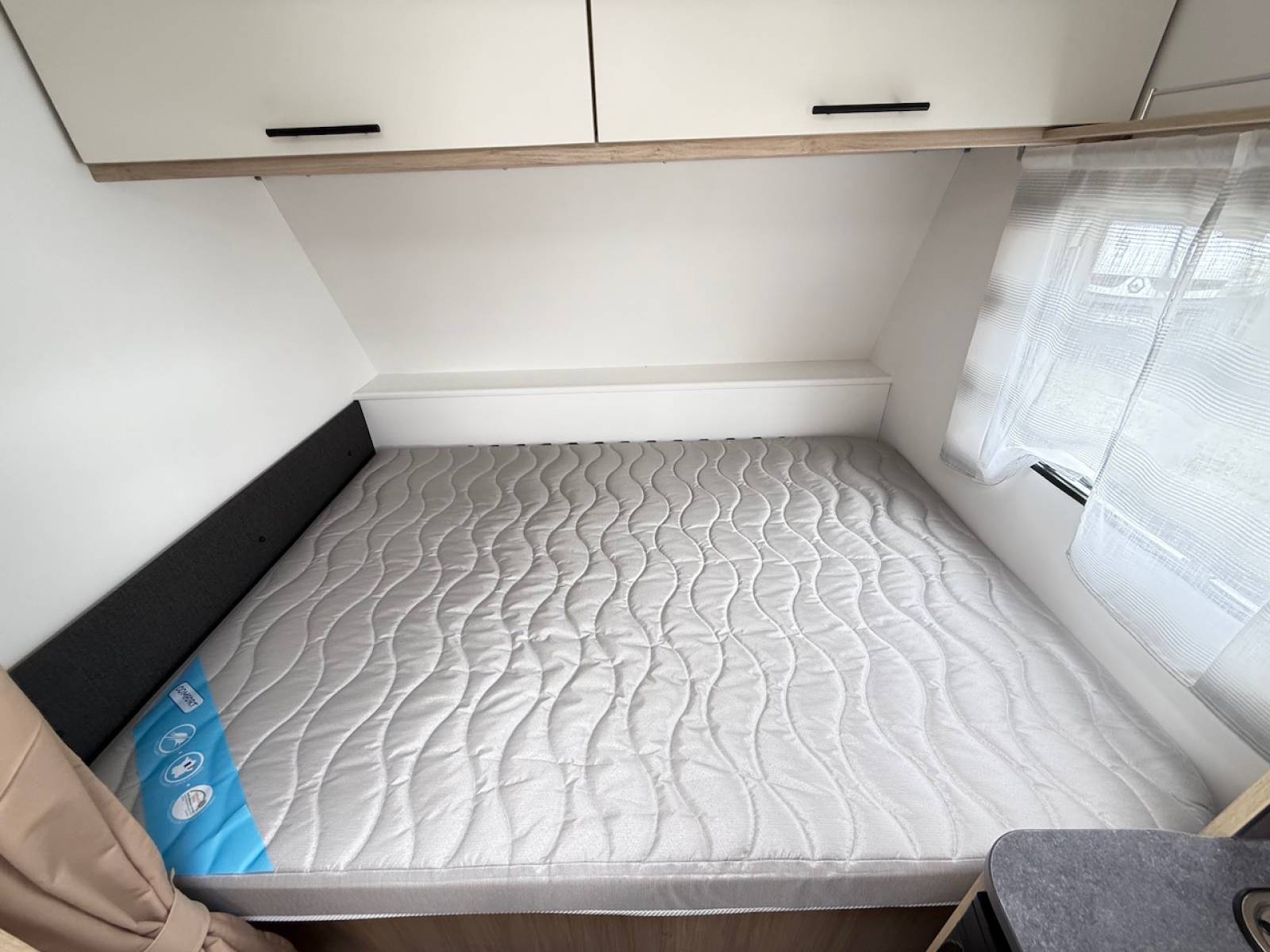 Achat Caravane occasion, moins de 6 m, 4 places, presque neuve, Caravelair Alba 390, à Roques, proche de Toulouse 31