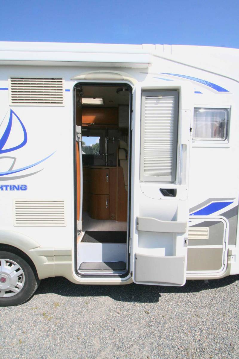 vend Camping-car profilé occasion, 4 places, moins de 7m, Rapido Auros 80 Yachting , à Roques proche de Toulouse (31)