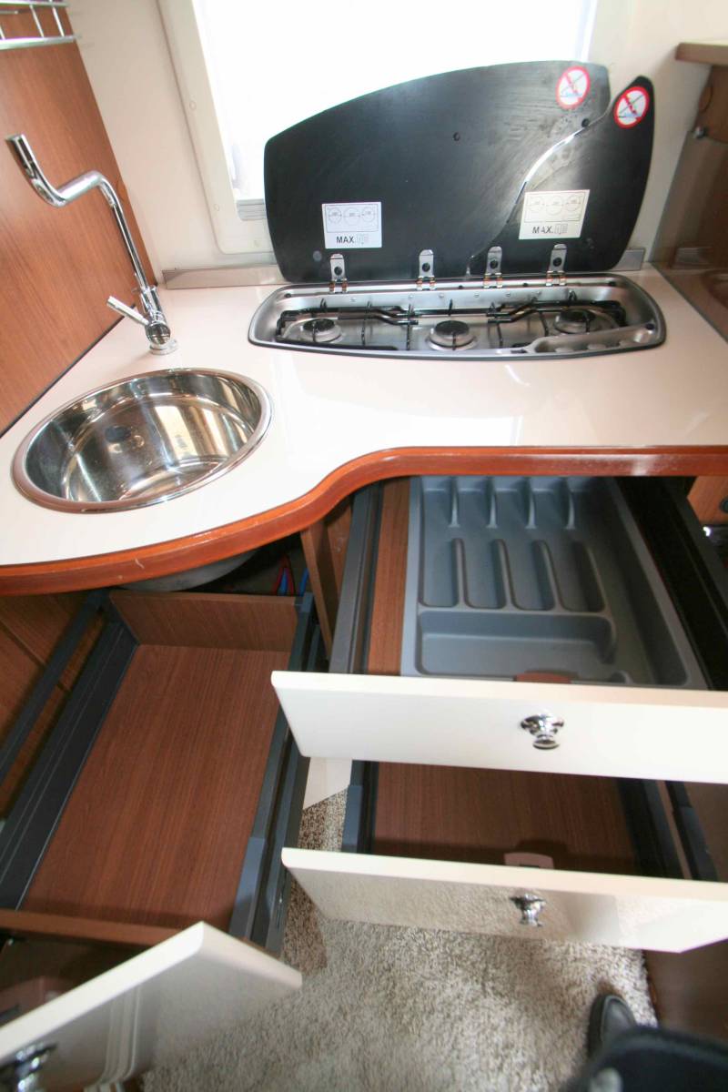 camping-car Intégral occasion, 4 places, moins de 7 m, maxi-salon, Autostar I 660 Celtic Edition, à Roques proche de Toulouse (31)