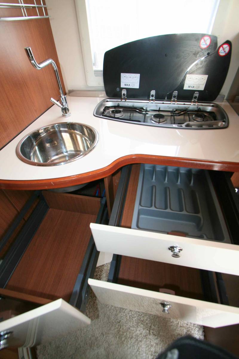 camping-car Intégral occasion, 4 places, moins de 7 m, maxi-salon, Autostar I 660 Celtic Edition, à Roques proche de Toulouse (31)