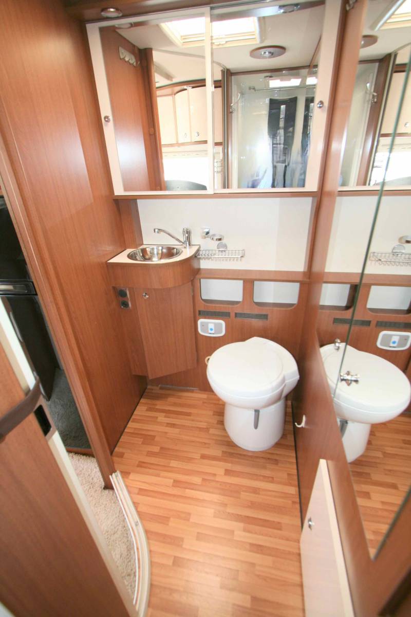 Vend camping-car Intégral occasion, 4 places, moins de 7 m, maxi-salon, Autostar I 660 Celtic Edition, à Roques proche de Toulouse (31)