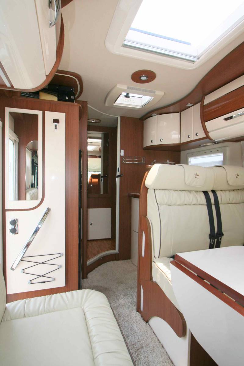 Vend camping-car Intégral occasion, 4 places, moins de 7 m, maxi-salon, Autostar I 660 Celtic Edition, à Roques proche de Toulouse (31)