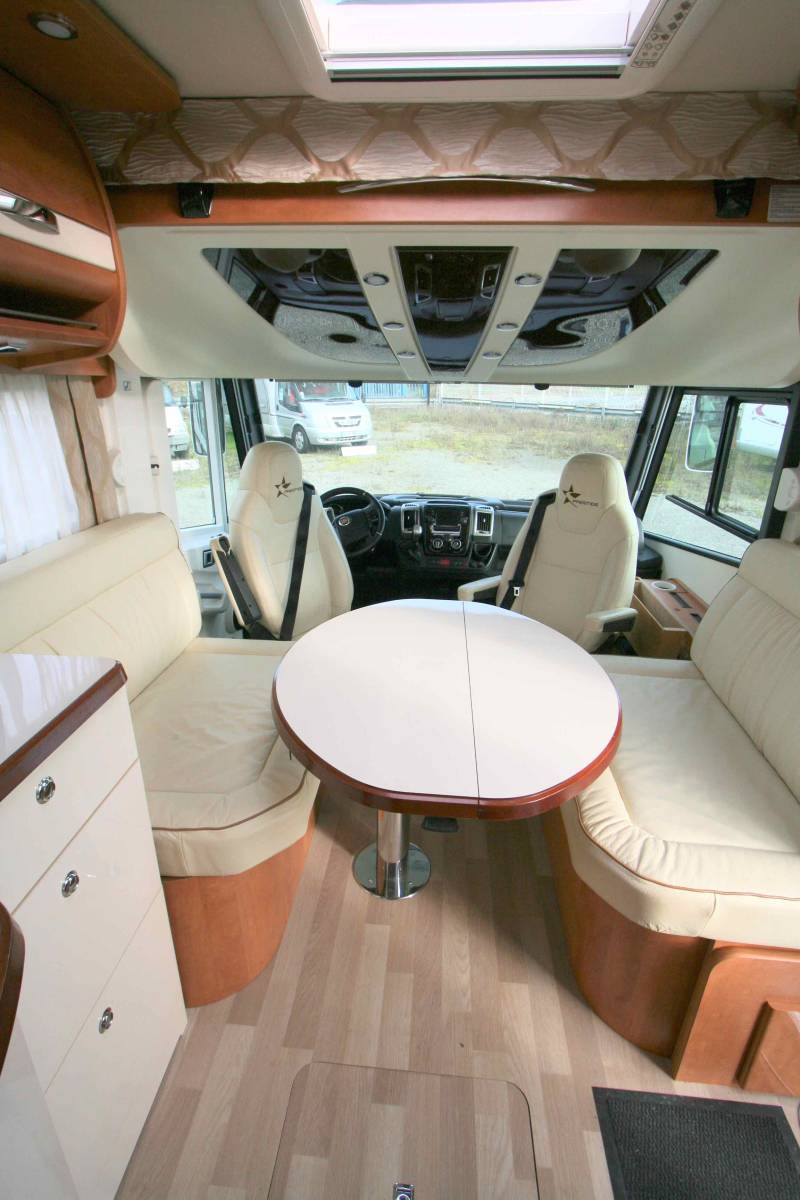 Vend Camping-car intégral occasion, boite automatique, lit central, lit de pavillon, salon face à face, Autostar Prestige I730 LC, à Roques proche de Toulouse (31)