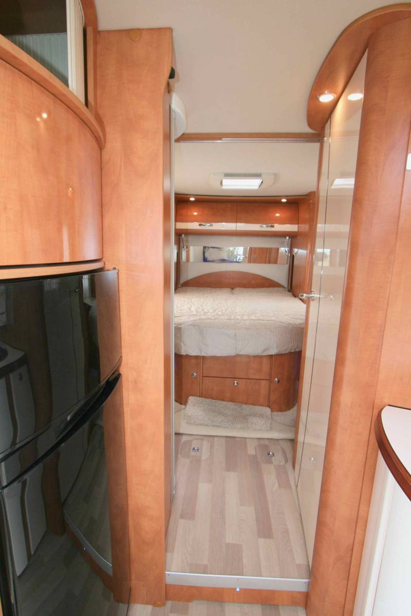 Camping-car intégral occasion, boite automatique, lit central, lit de pavillon, salon face à face, Autostar Prestige I730 LC, à Roques proche de Toulouse (31)