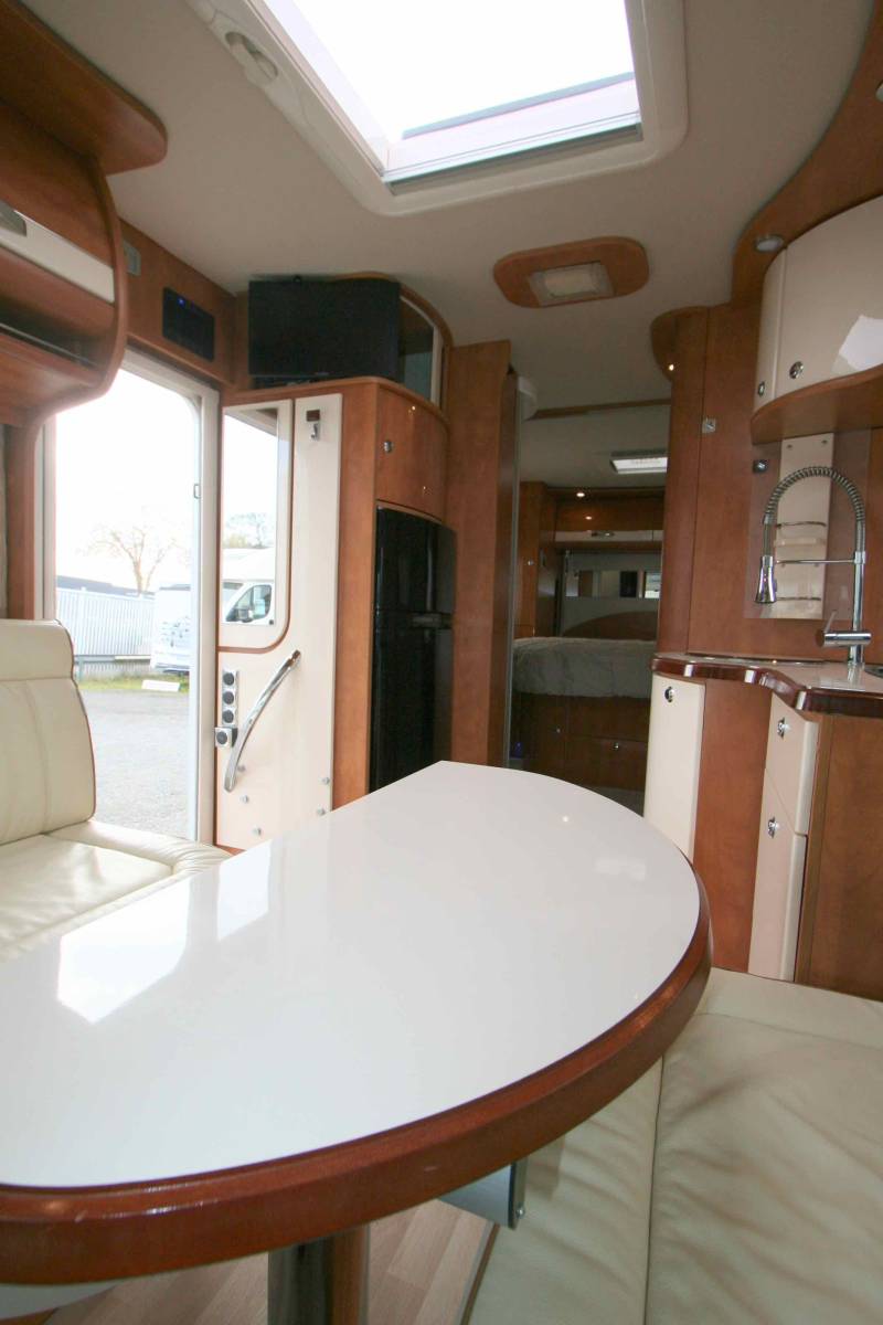 Camping-car intégral occasion, boite automatique, lit central, lit de pavillon, salon face à face, Autostar Prestige I730 LC, à Roques proche de Toulouse (31)