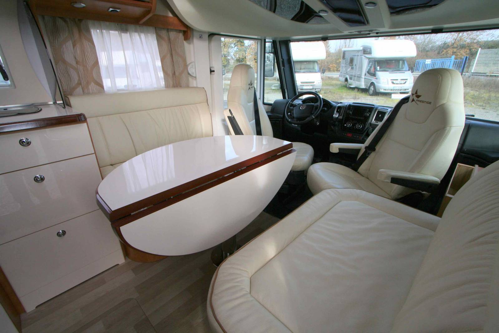 Camping-car intégral occasion, boite automatique, lit central, lit de pavillon, salon face à face, Autostar Prestige I730 LC, à Roques proche de Toulouse (31)