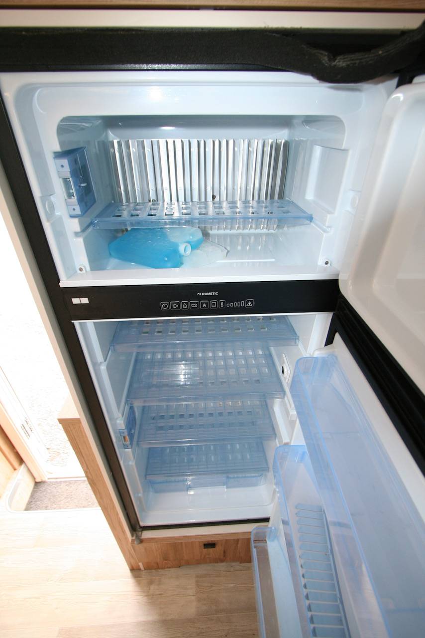 Vend Camping-car Profilé occasion, lit central, Presque neuf, Bavaria P 740 FC à Roques, proche de Toulouse (31)