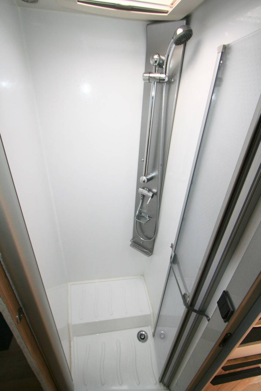 Achat Camping-car Profilé occasion, lit central, Presque neuf, Bavaria P 740 FC à Roques, proche de Toulouse (31)