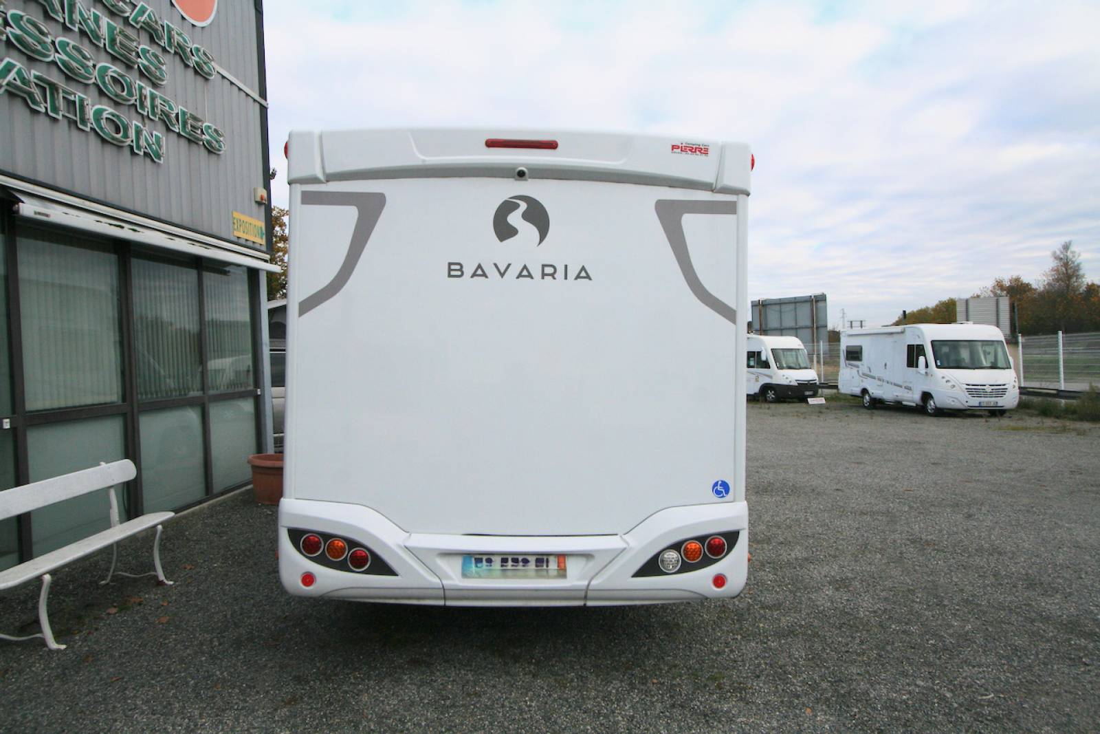 Camping-car Profilé occasion, lit central, Presque neuf, Bavaria P 740 FC à Roques, proche de Toulouse (31)