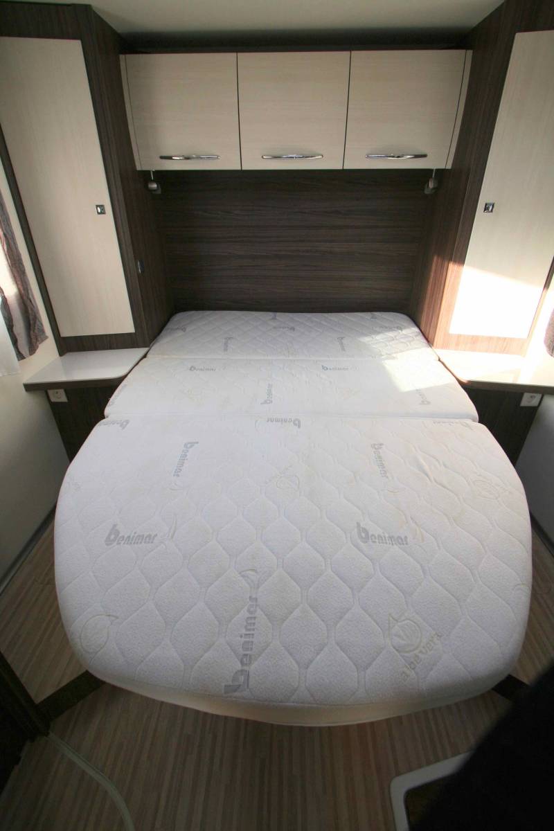 Vend Camping-car profilé d'occasion, lit central, lit de pavillon, 5 couchages, Benimar Tessoro 495, à Roques proche de Toulouse (31)