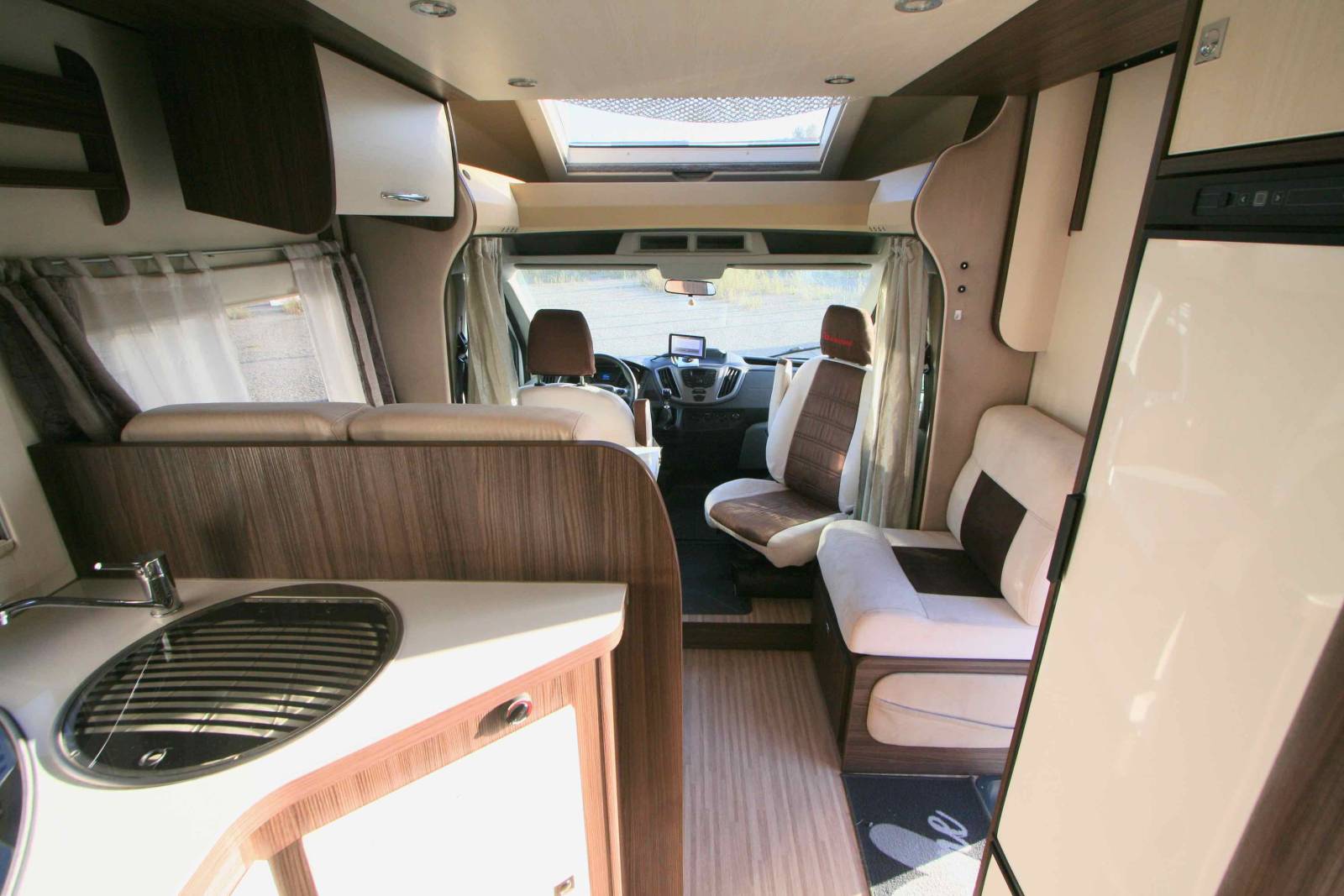 Vend Camping-car profilé d'occasion, lit central, lit de pavillon, 5 couchages, Benimar Tessoro 495, à Roques proche de Toulouse (31)