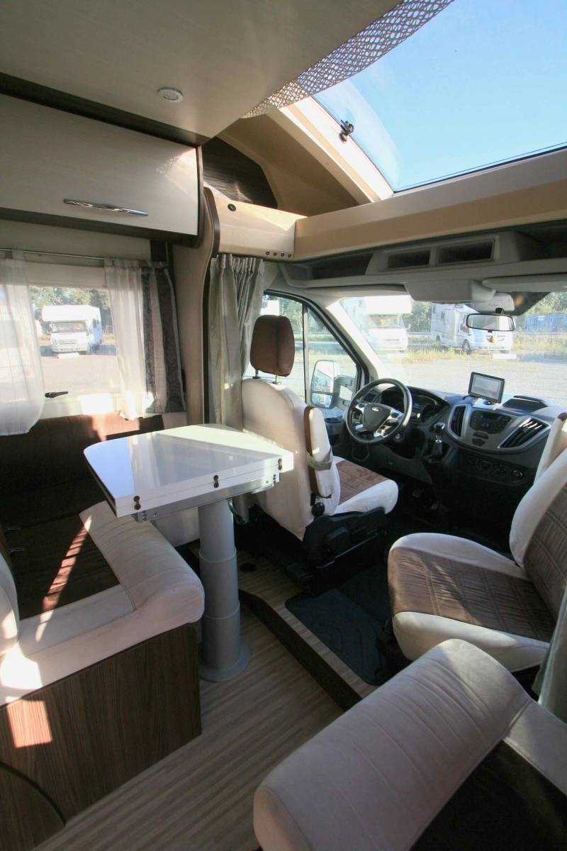 Vend Camping-car profilé d'occasion, lit central, lit de pavillon, 5 couchages, Benimar Tessoro 495, à Roques proche de Toulouse (31)