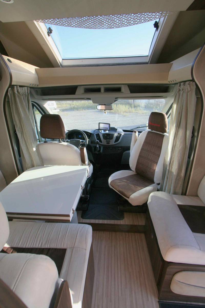 Vend Camping-car profilé d'occasion, lit central, lit de pavillon, 5 couchages, Benimar Tessoro 495, à Roques proche de Toulouse (31)