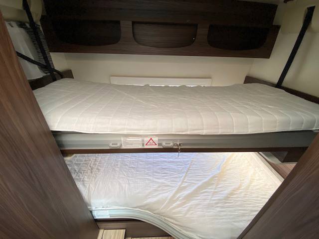 Achat Camping-car capucine occasion, 5 places, presque neuf, Benimar Sport 340 UP, à Roques proche Toulouse