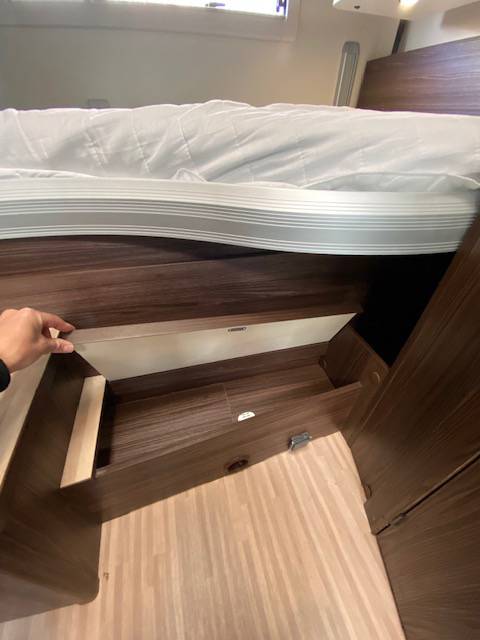 Vend Camping-car capucine occasion, 5 places, presque neuf, Benimar Sport 340 UP, à Roques proche Toulouse