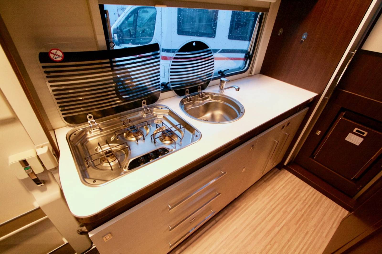 camping-car occasion benimar tessoro 485 vacances et loisirs roques