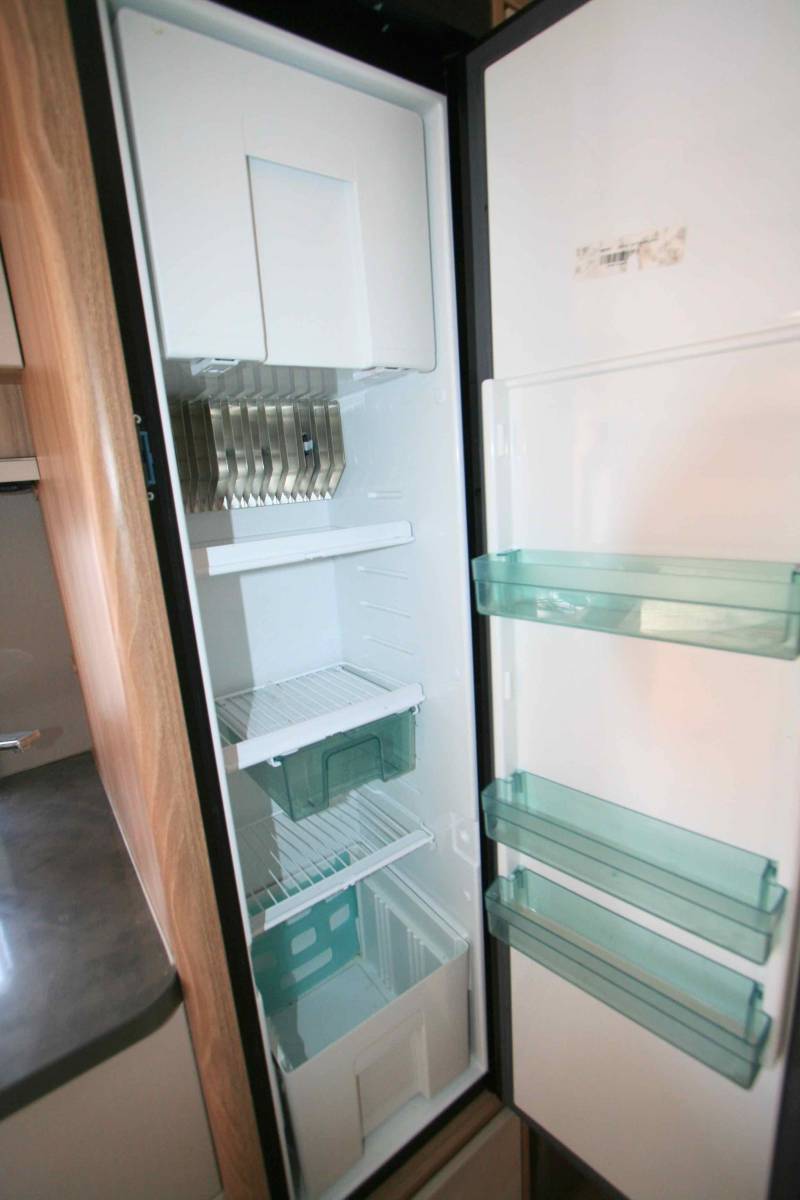 Vend Caravane occasion 6 couchages, 2016, Bürstner Premio 495 TK, à Roques proche de Toulouse (31)