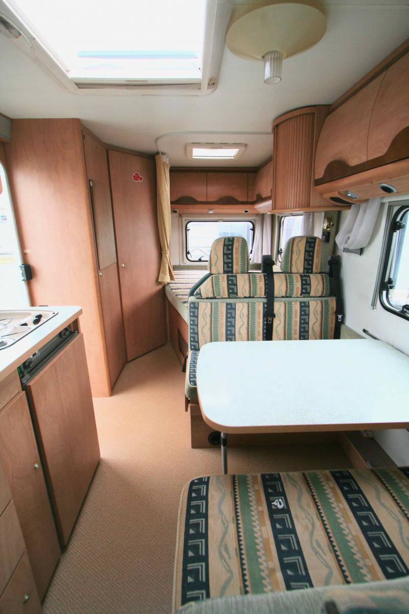 Vend Camping-car profilé occasion, moins de 6 m, 4 places, Bürstner T 595 Privilège, à Roques près Toulouse 31