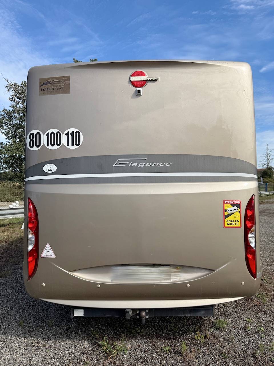 Vend Camping-car occasion intégral, lit central, lit de pavillon, poids lourd, boîte automatique, Bürstner Elégance I 800, à Roques proche de Toulouse (31)