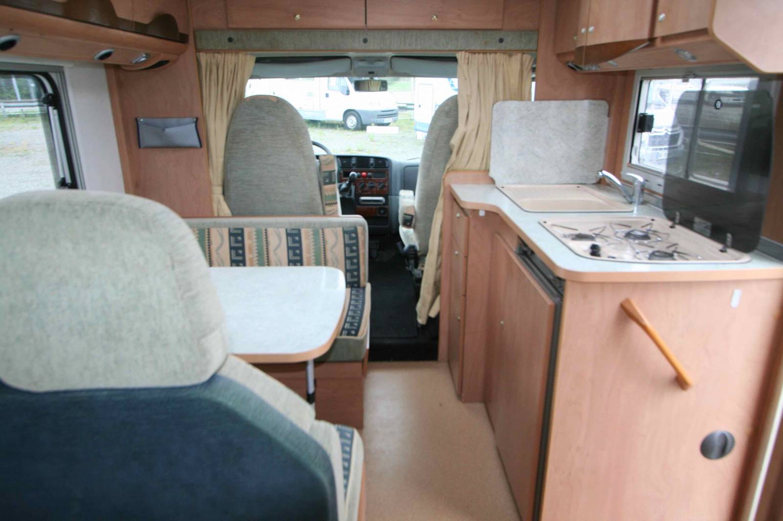 Achat Camping-car profilé occasion, moins de 6 m, 4 places, Bürstner T 595 Privilège, à Roques près Toulouse 31