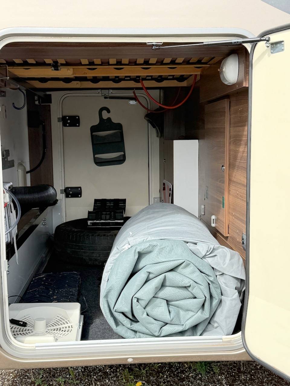 Achat Camping-car occasion intégral, lit central, lit de pavillon, poids lourd, boîte automatique, Bürstner Elégance I 800, à Roques proche de Toulouse (31)