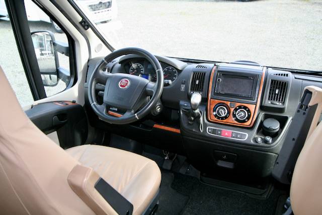 Achat Camping-car profilé occasion, poids lourd, boite automatique, lits jumeaux, Bürstner Ixeo Plus IT 726, à Roques proche Toulouse (31)