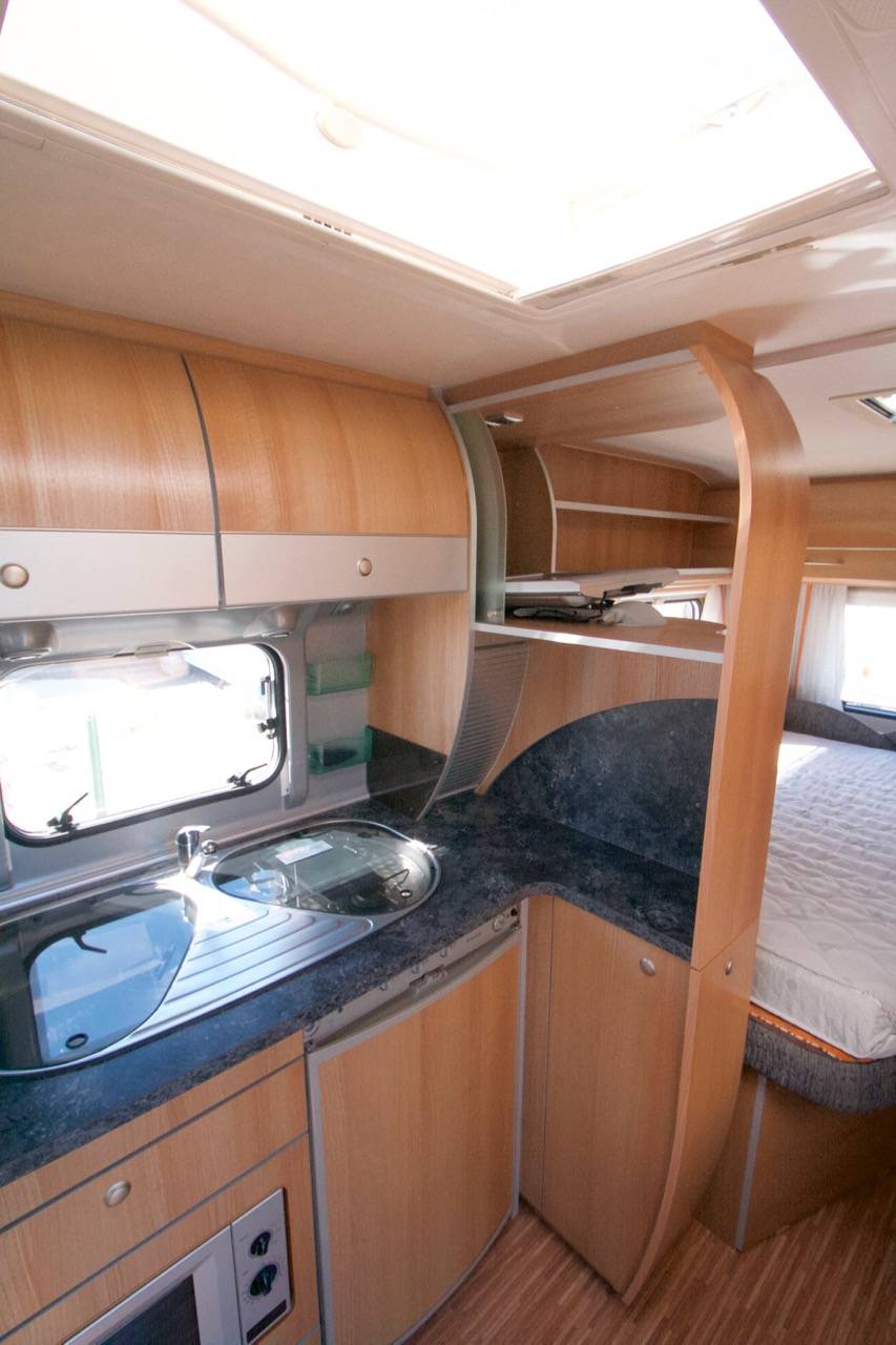 Caravane occasion, salon en U, 4 couchages, Bürstner Belcanto 460 TS, à Roques proche Toulouse (31)