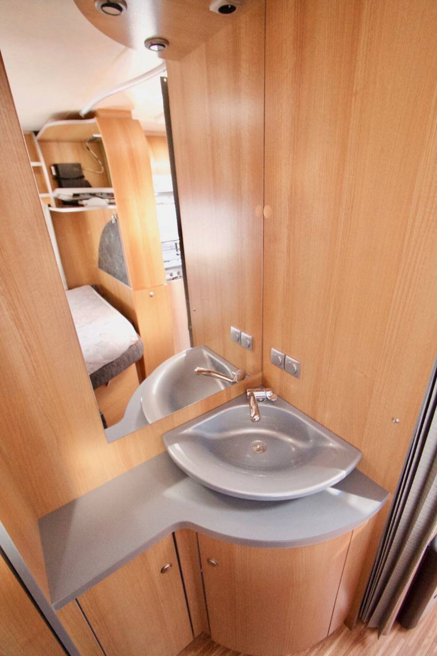 Caravane occasion, salon en U, 4 couchages, Bürstner Belcanto 460 TS, à Roques proche Toulouse (31)