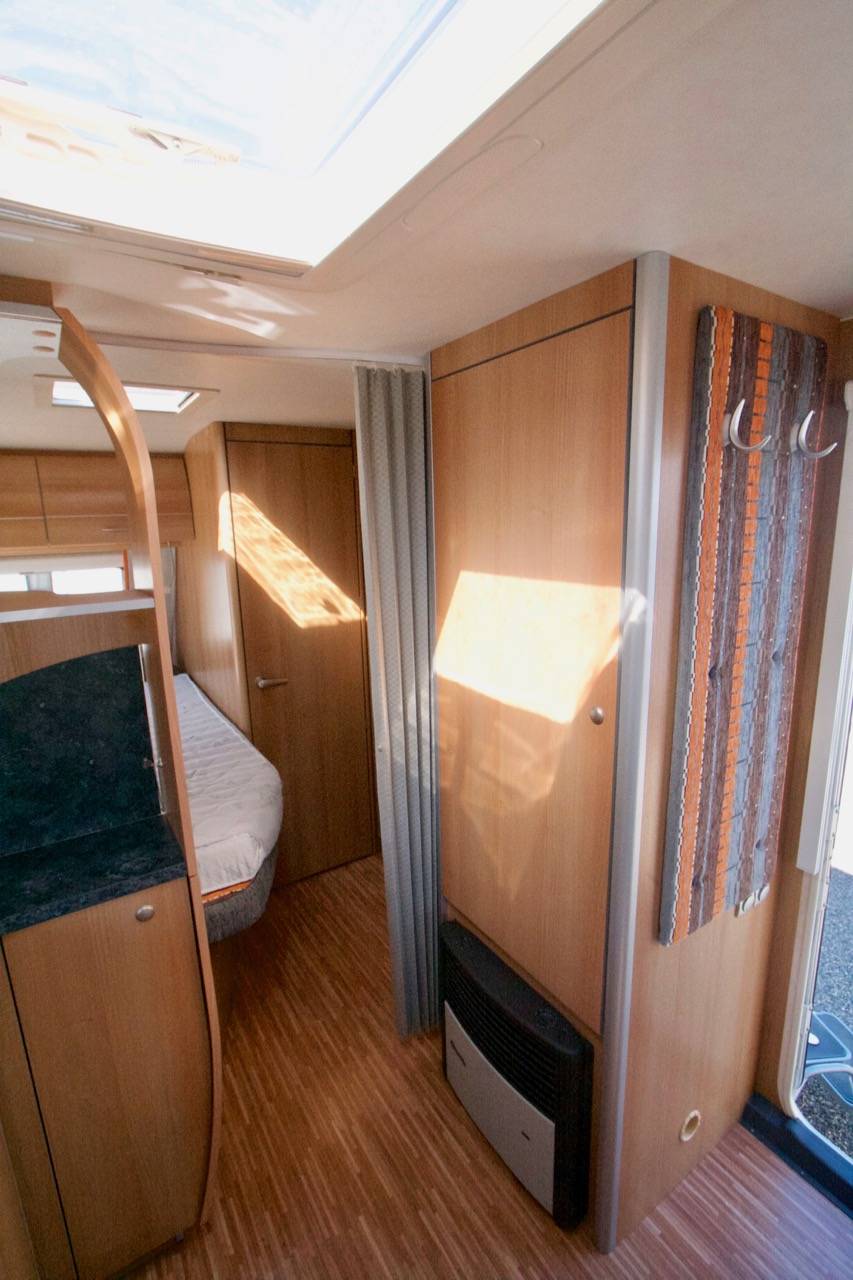 Vend Caravane occasion, salon en U, 4 couchages, Bürstner Belcanto 460 TS, à Roques proche Toulouse (31)