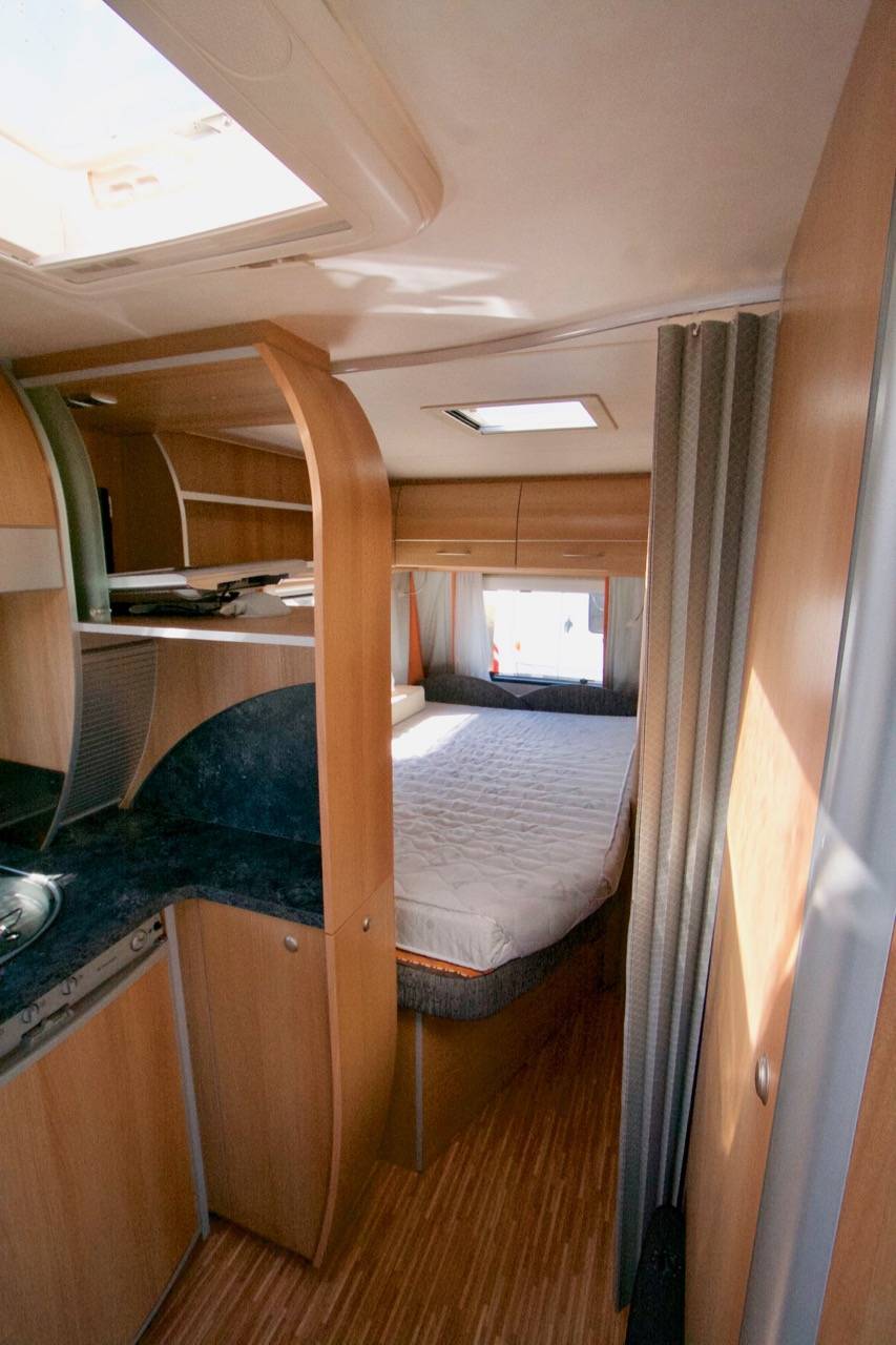 Caravane occasion, salon en U, 4 couchages, Bürstner Belcanto 460 TS, à Roques proche Toulouse (31)