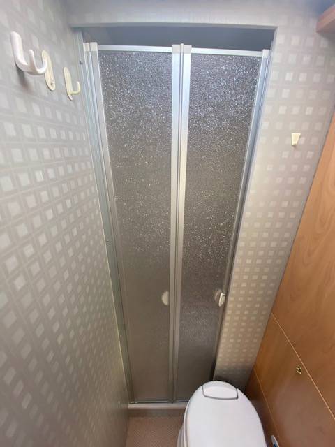 Camping-car profilé occasion, mercedes, 4 places, Bürstner T Star 680, à Roques proche de Toulouse (31)