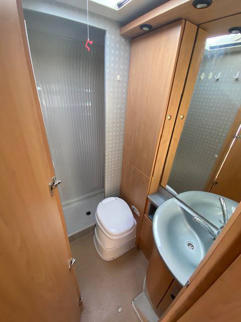 Achat Camping-car profilé occasion, mercedes, 4 places, Bürstner T Star 680, à Roques proche de Toulouse (31)