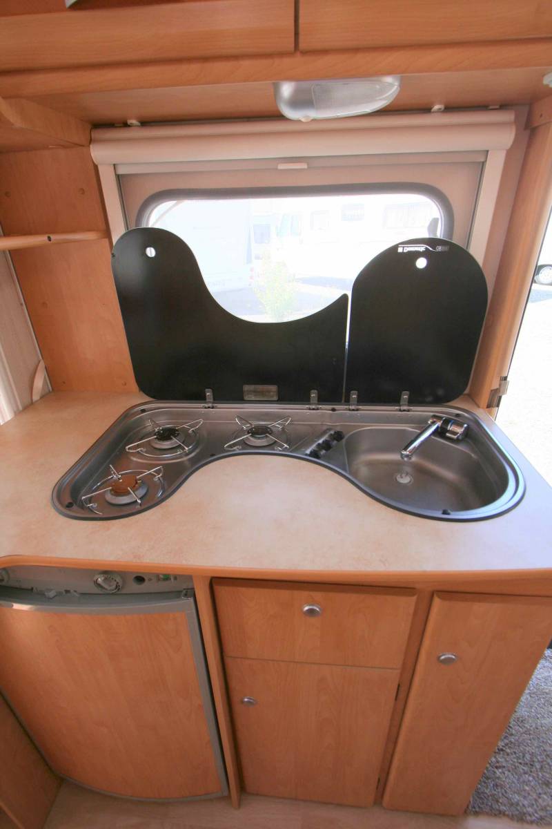 Caravane occasion, 4 places, lits jumeaux, Caravelair Ambiance 450 Style, à Roques proche de Toulouse 31.