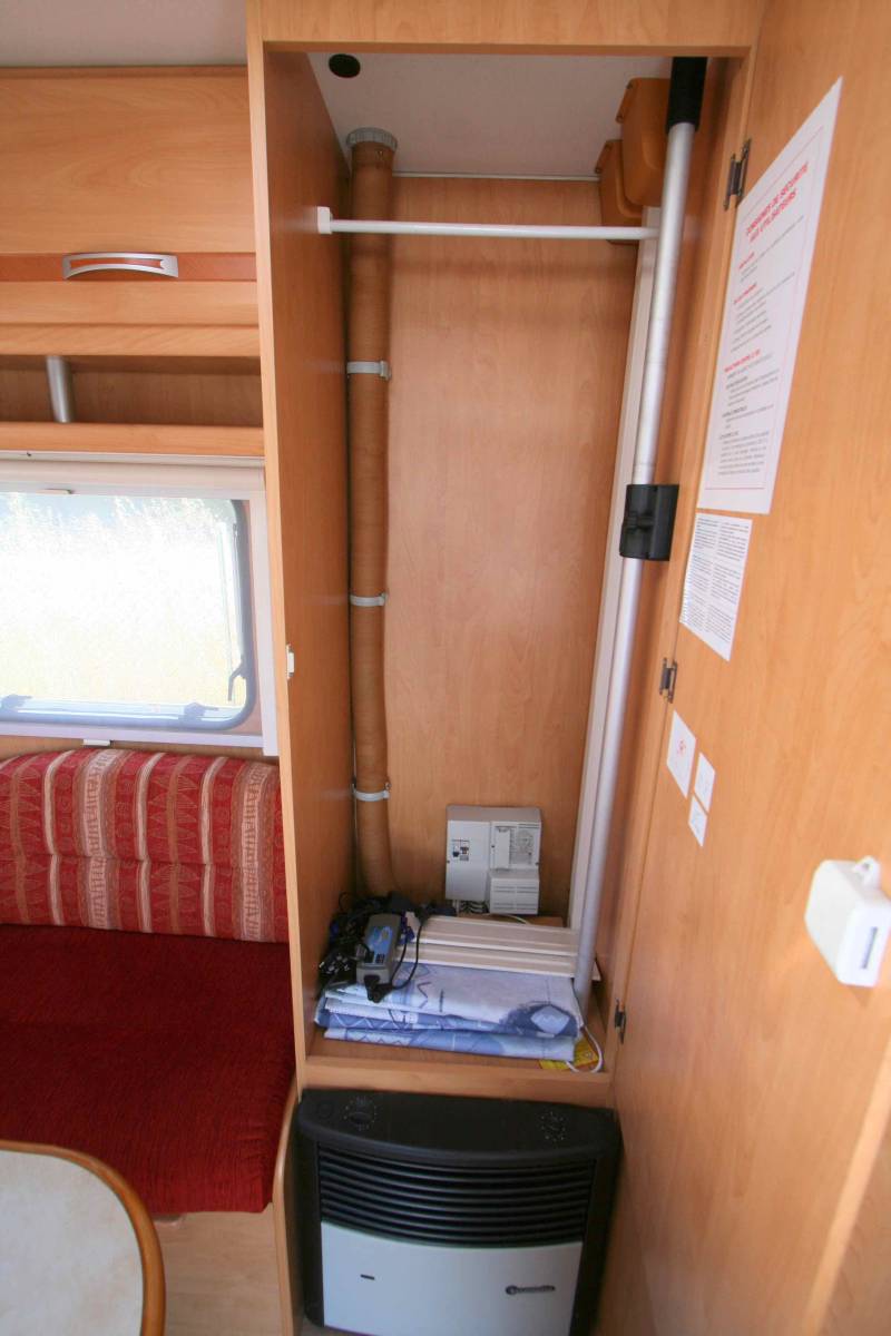 Caravane occasion, 4 places, lits jumeaux, Caravelair Ambiance 450 Style, à Roques proche de Toulouse 31.