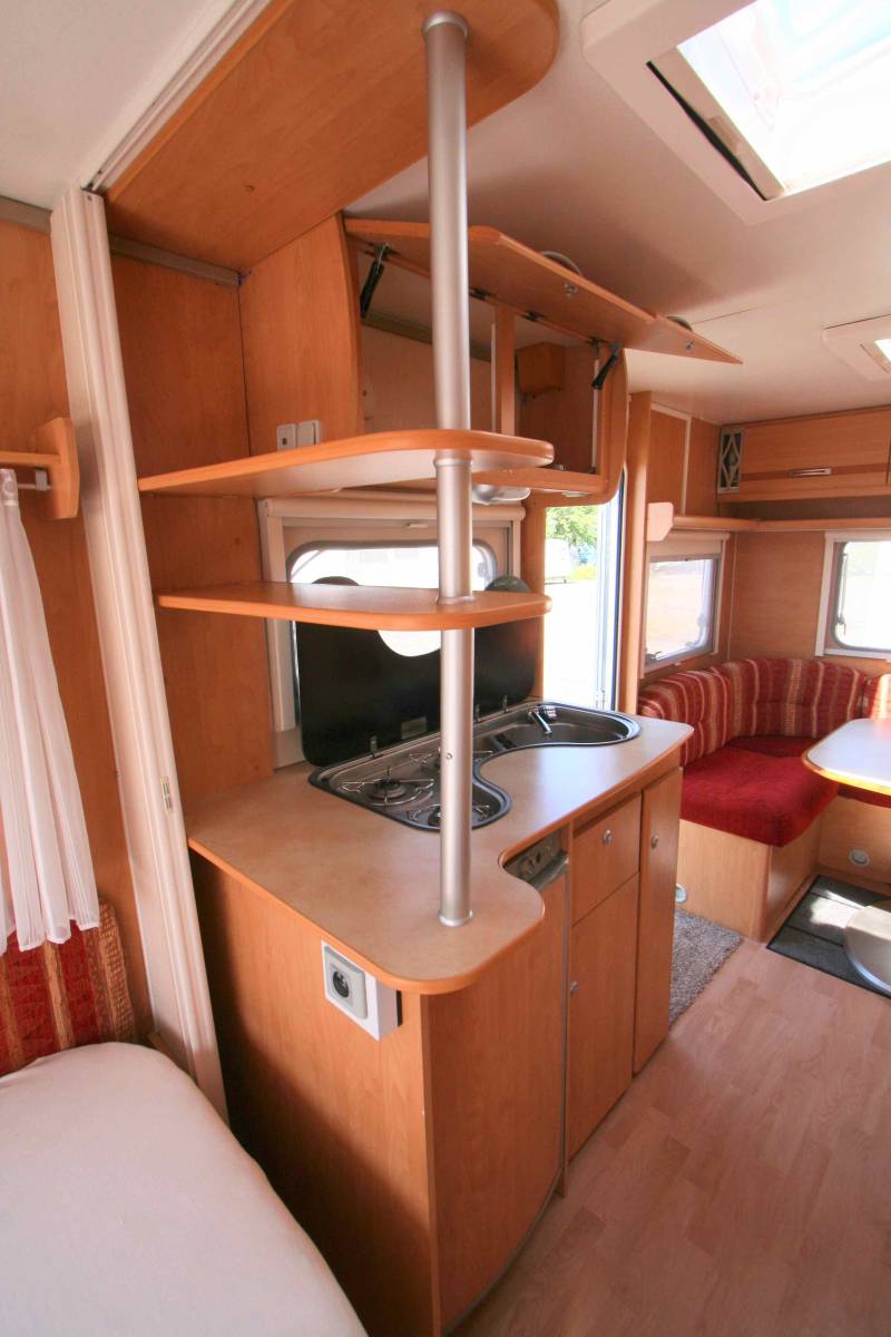 Caravane occasion, 4 places, lits jumeaux, Caravelair Ambiance 450 Style, à Roques proche de Toulouse 31.