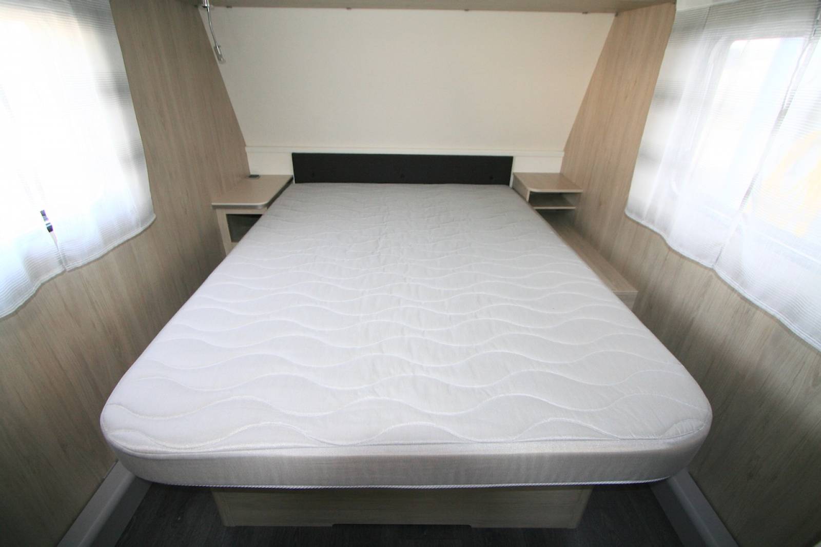 Achat Caravane occasion presque neuve, lit de milieu, 3 couchages, Caravelair Alba 460, à Roques proche de Toulouse (31)