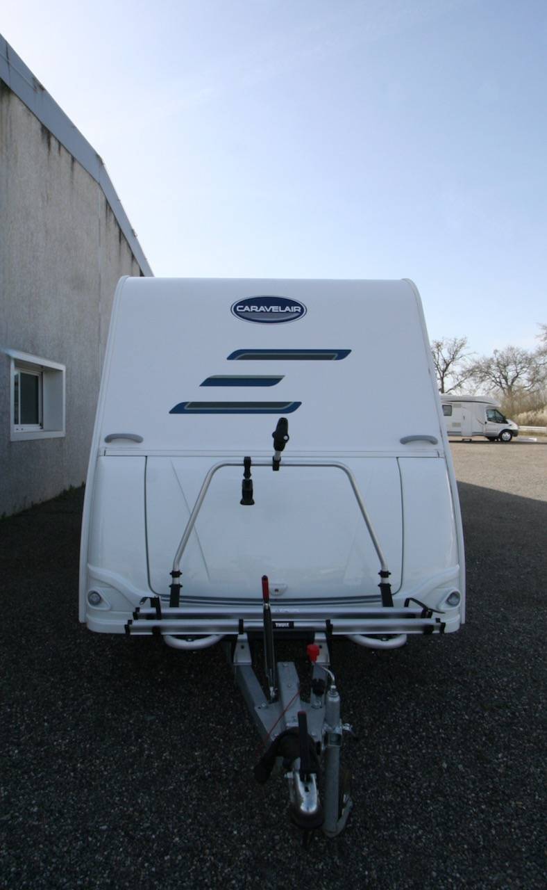 Vend Caravane occasion presque neuve, lit de milieu, 3 couchages, Caravelair Alba 460, à Roques proche de Toulouse (31)