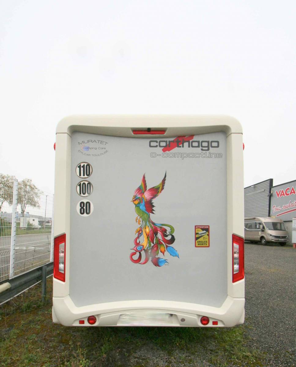 Camping-car intégral occasion, moins de 7 m, 4 places, lits jumeaux et de pavillon, Carthago Compactline I 143 LE, à Roques près de Toulouse (31)